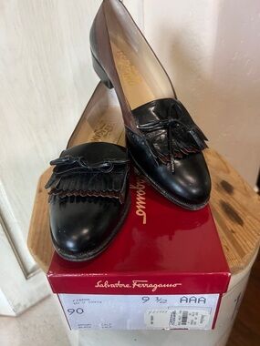 Salvatore Ferragamo Black and Brown Leather Tassel Loafers